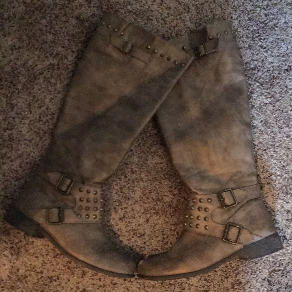 Buckle Boots ❤️